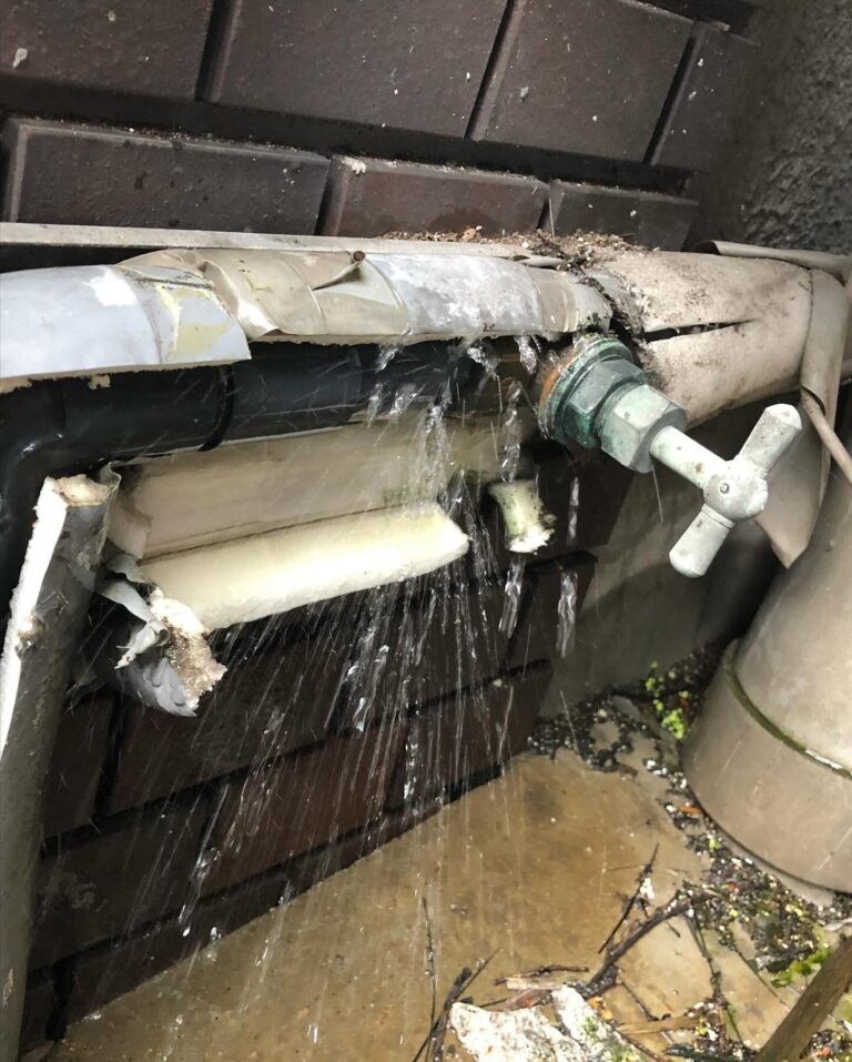 茨木市中穂積屋外給水管水漏れ依頼