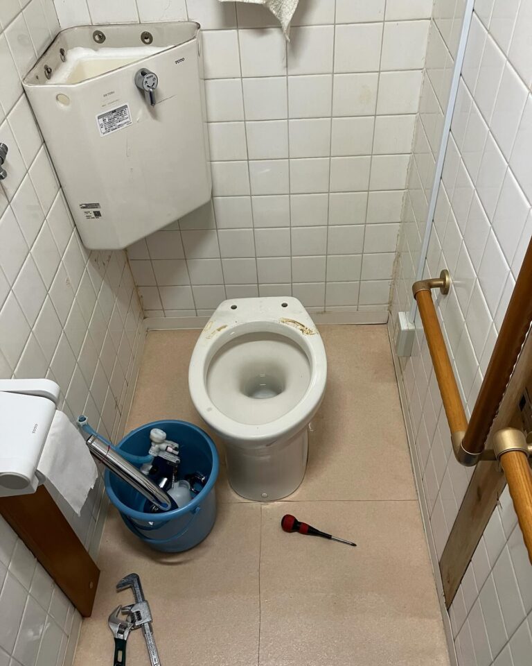 箕面市　トイレ水漏れ